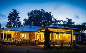 Monica Garden Bungalow Valparai  India